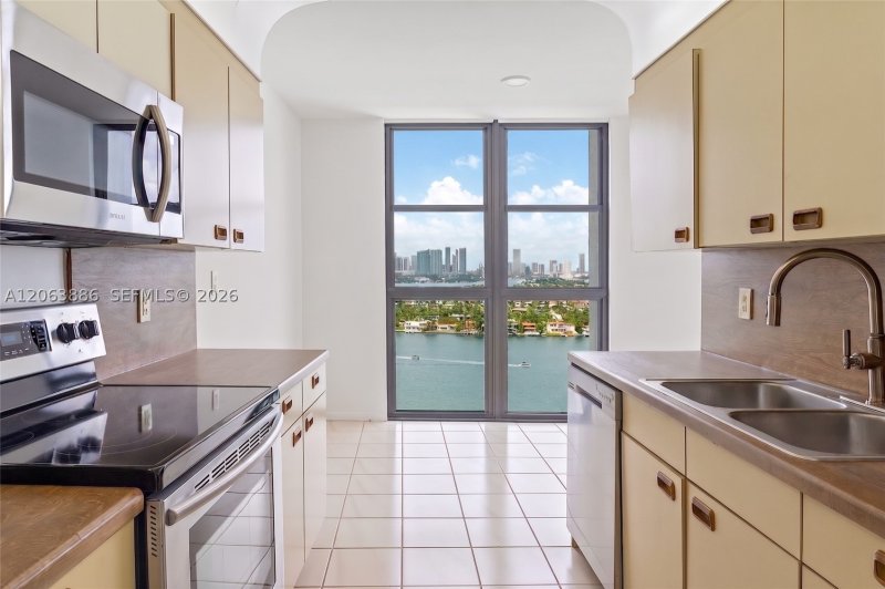 Condo for sale at Nine Island Avenue 2306