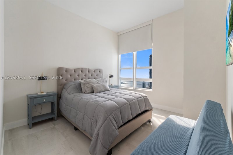 Apartment for rent at The Plaza Tower I 5507