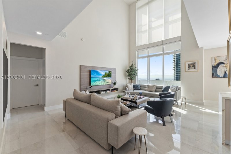 Apartment for rent at The Plaza Tower I 5507