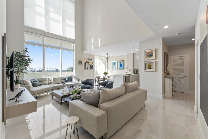 Apartment for rent at The Plaza Tower I 5507