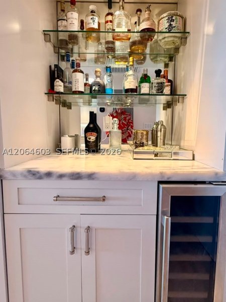 Aluguel de apartamento no 5600 Collins 15S