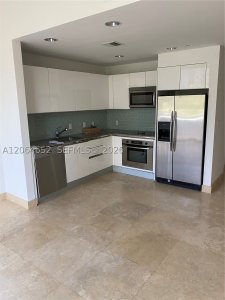 Avenue on Brickell 1050 Tower Apt #220