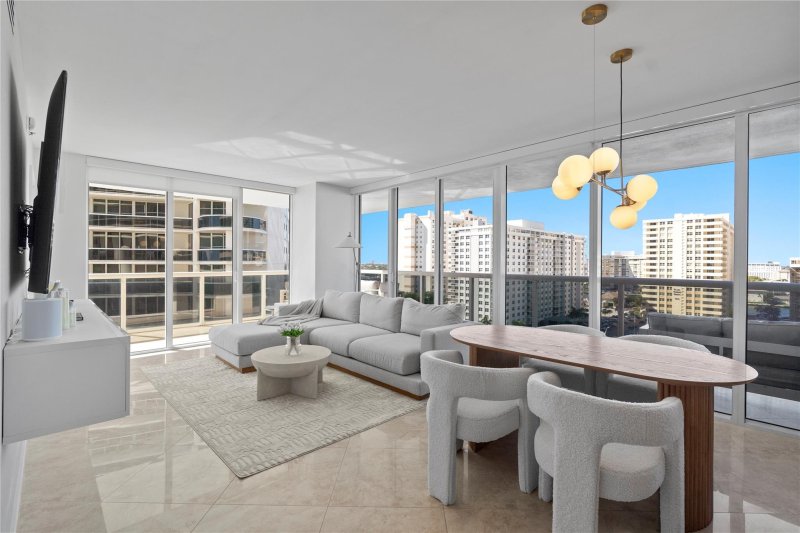 Comprar apartamento no Beach Club Two 1006