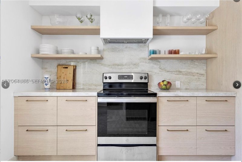 Aluguel de apartamento no Coconut Grove Bayshore 4A