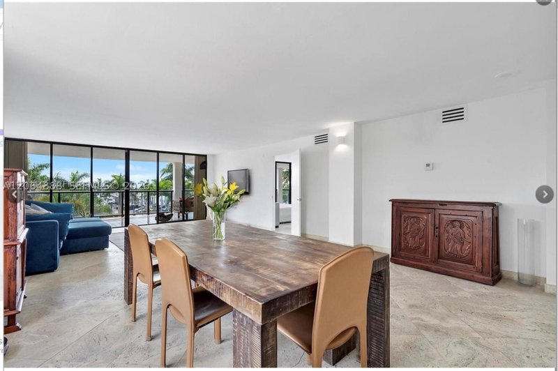 Aluguel de apartamento no Coconut Grove Bayshore 4A
