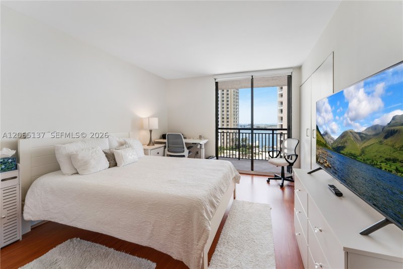 Aluguel de apartamento no Brickell Key Two 1422