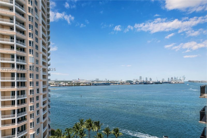 Aluguel de apartamento no Brickell Key Two 1422