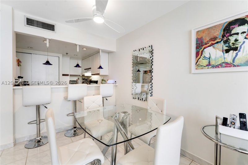 Aluguel de apartamento no Brickell Key Two 1422