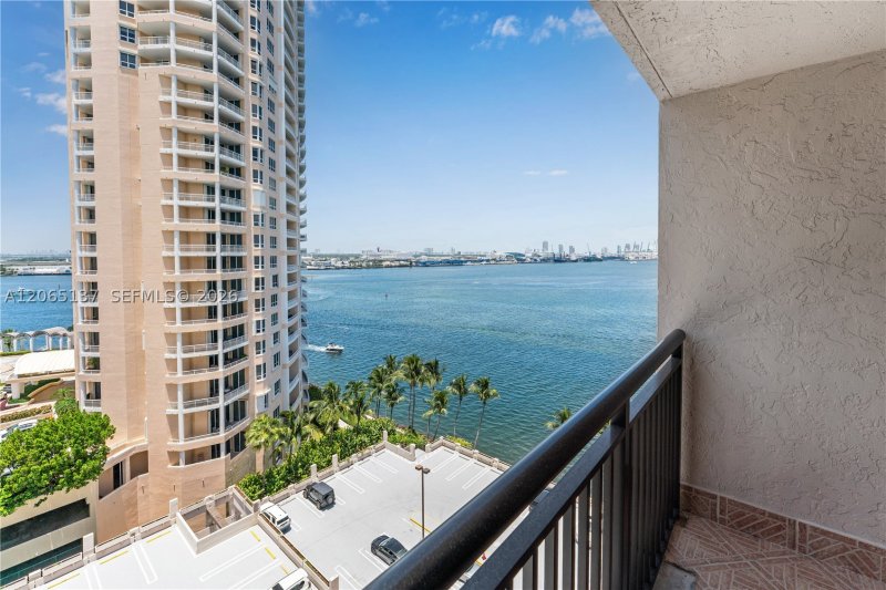 Aluguel de apartamento no Brickell Key Two 1422