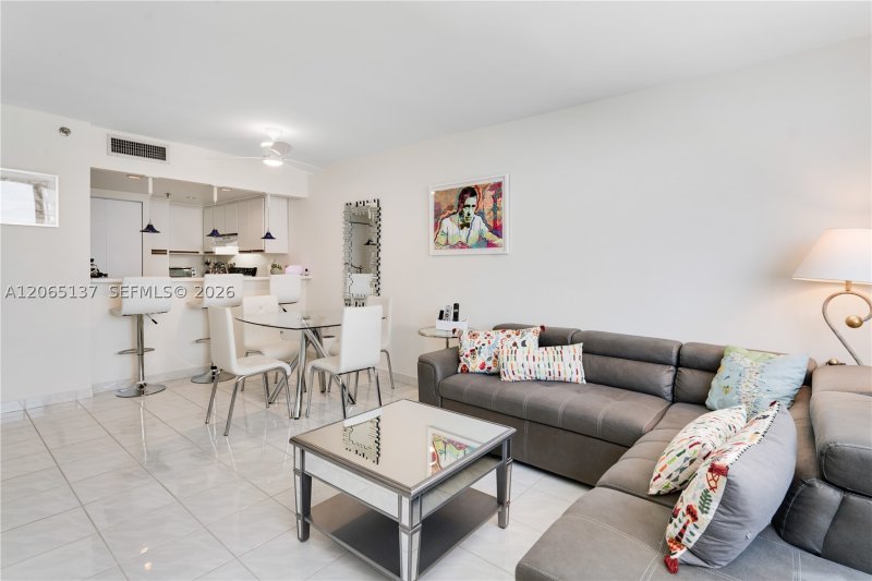 Aluguel de apartamento no Brickell Key Two 1422