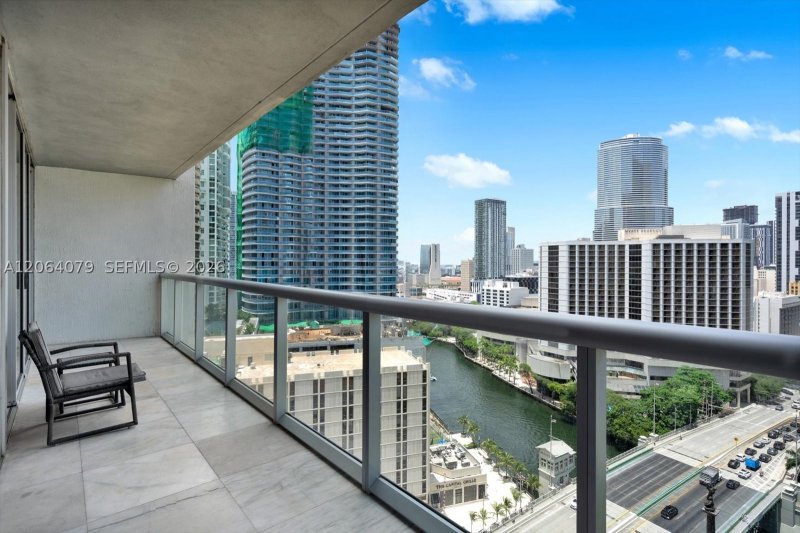 Condo for sale at Icon Brickell Viceroy 2103
