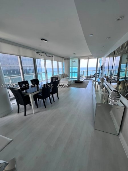Comprar apartamento no Jade Ocean 1208