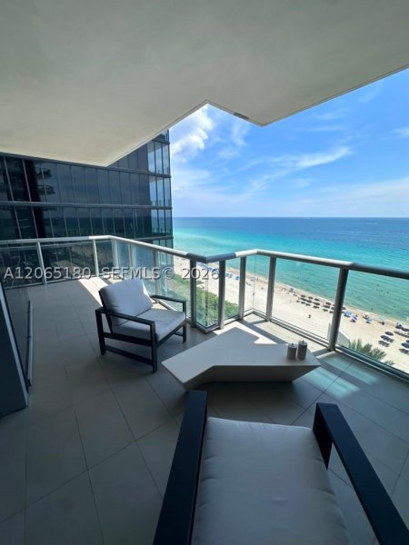 Comprar apartamento no Jade Ocean 1208