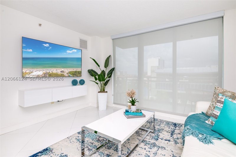 Aluguel de apartamento no The Collins Condo 720