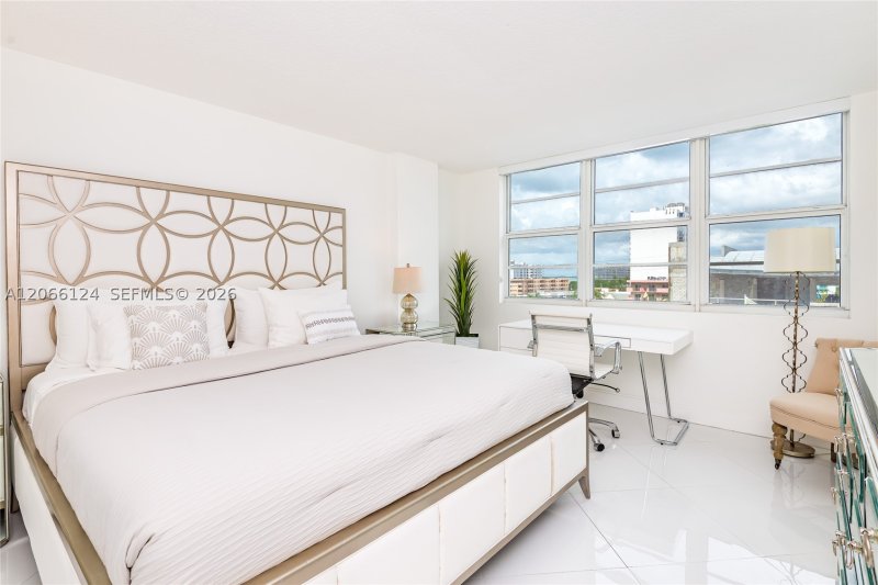 Aluguel de apartamento no The Collins Condo 720