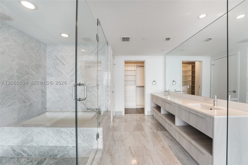 Condo for sale at One Paraiso 4404