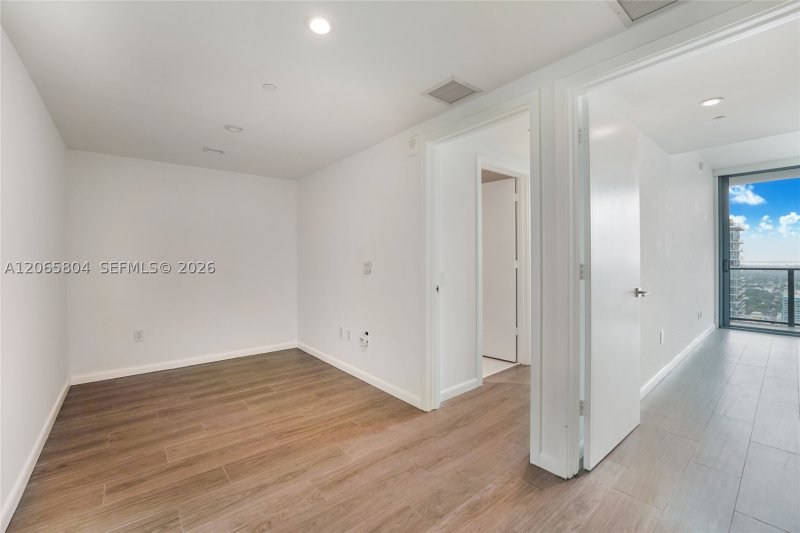 Condo for sale at One Paraiso 4404