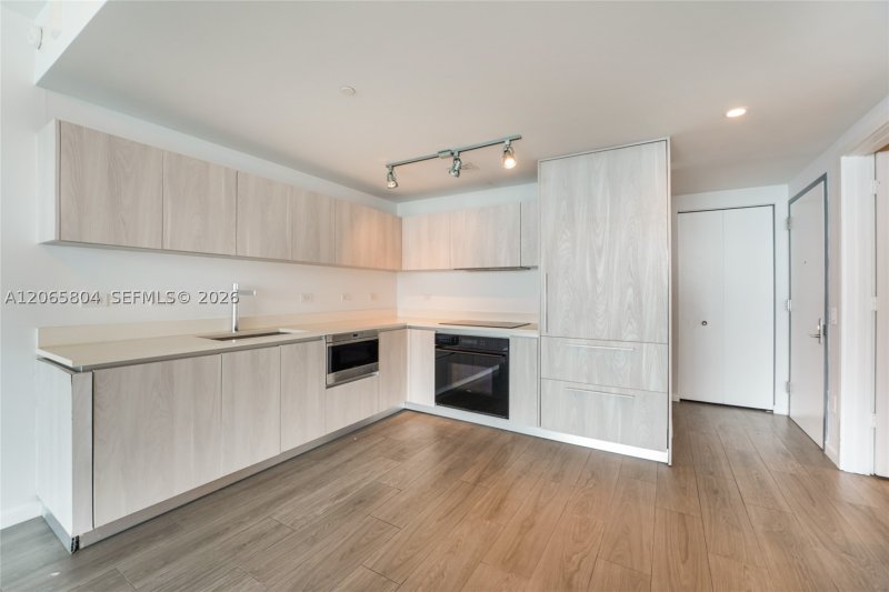 Condo for sale at One Paraiso 4404