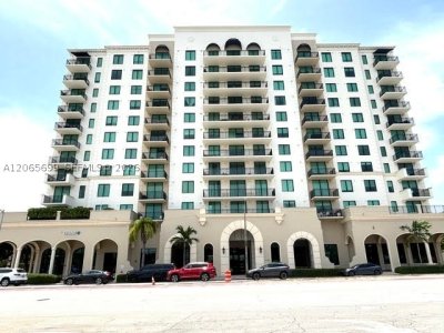 1300 Ponce Apt #409