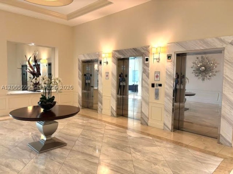Comprar apartamento en 1300 Ponce 409