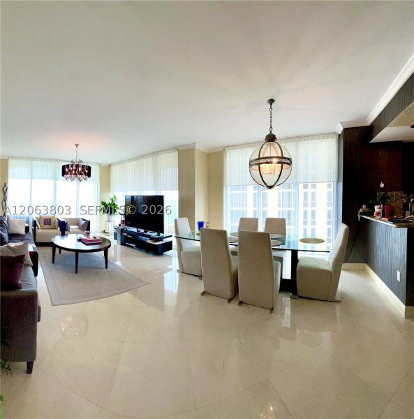 Comprar apartamento no Acqualina Resort & Spa 3206