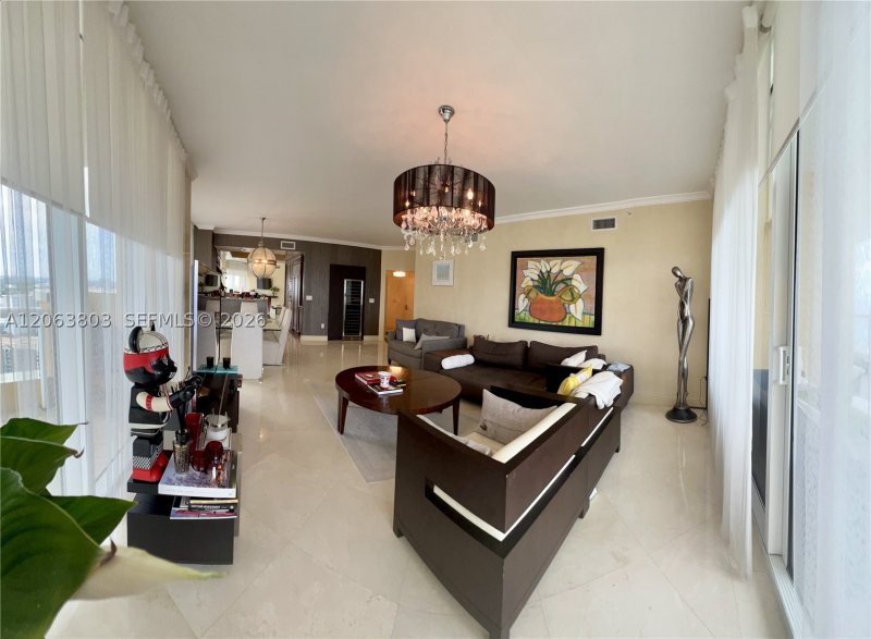 Comprar apartamento no Acqualina Resort & Spa 3206