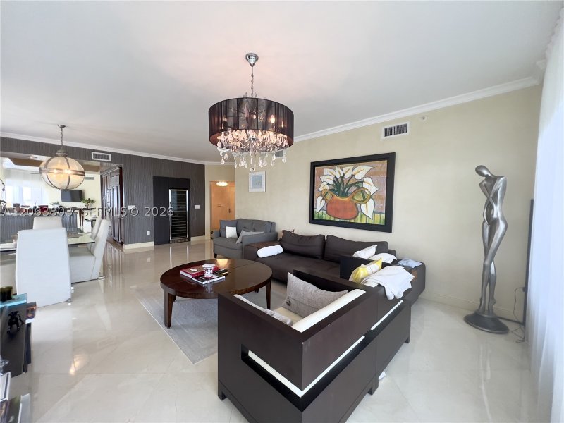 Comprar apartamento no Acqualina Resort & Spa 3206