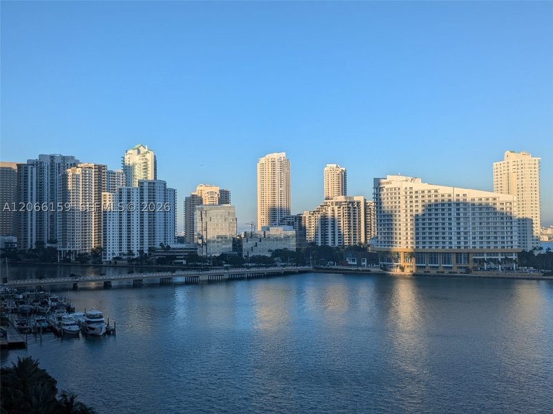 Mark on Brickell Apt #910