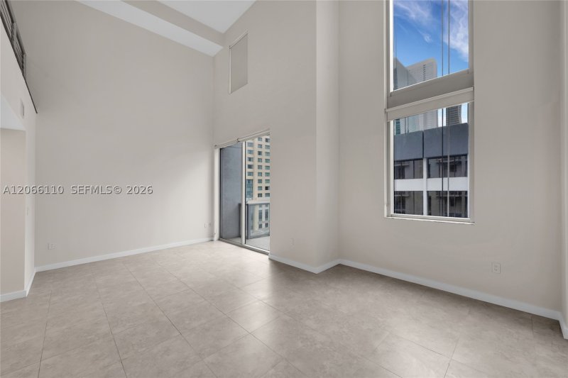 Comprar apartamento no Avenue on Brickell 1060 Tower 815