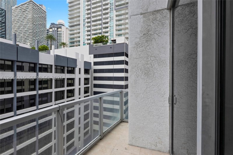Comprar apartamento no Avenue on Brickell 1060 Tower 815