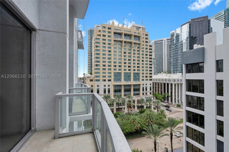 Comprar apartamento no Avenue on Brickell 1060 Tower 815