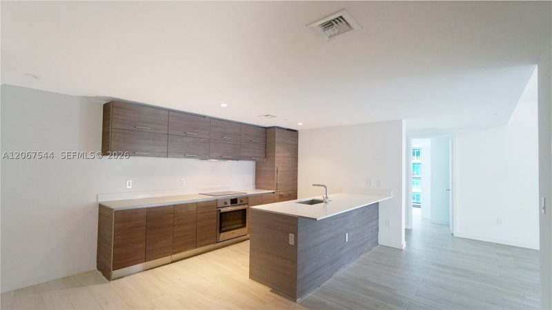 Property photo # 11