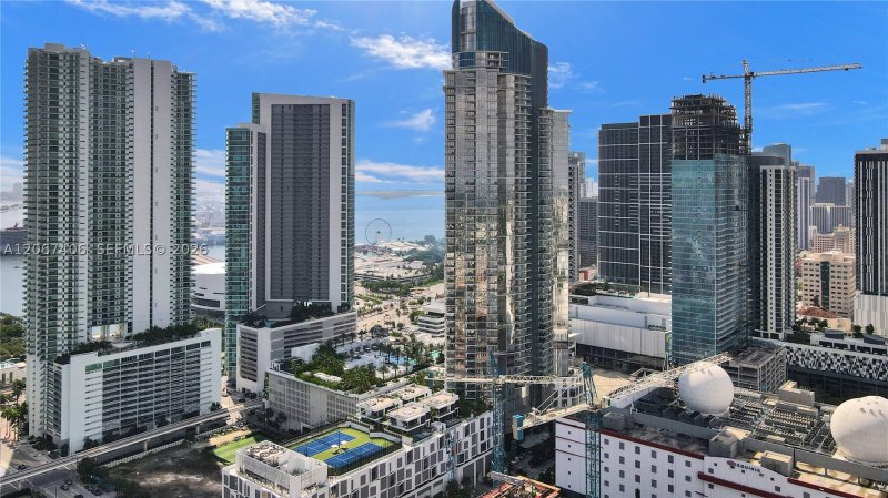Alquiler de apartamento en Paramount Miami WorldCenter 202