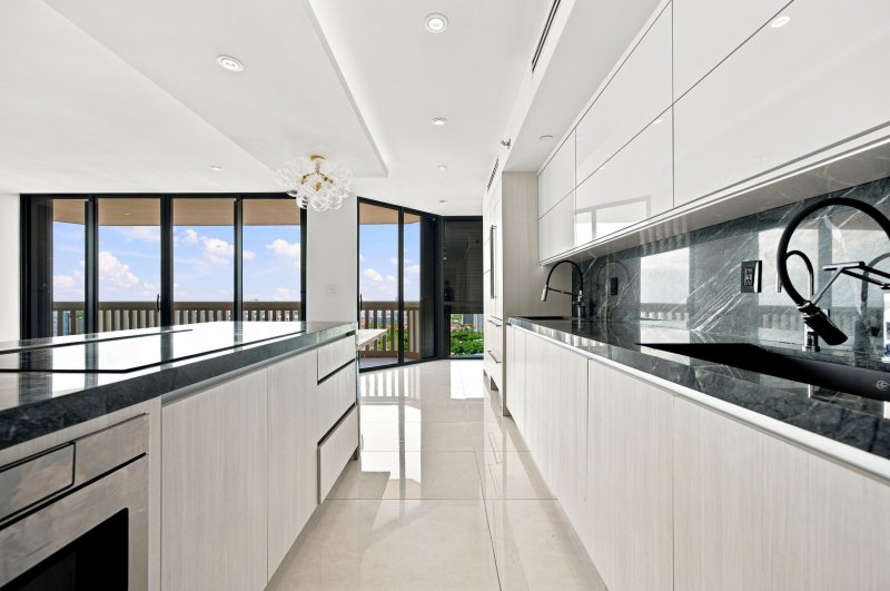 Comprar apartamento no 2000 Williams Island 2905