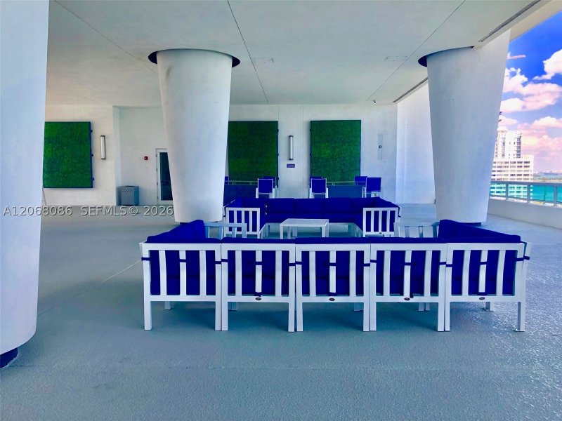 Condo for sale at 1800 Club 2708