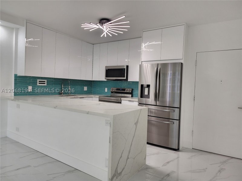 Apartment for rent at Alexander Towers 716
