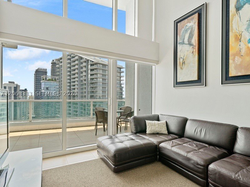 Comprar apartamento no Brickell on the River South 2310