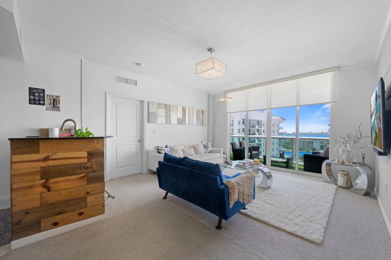 Comprar apartamento en 360 Condominium West 1517
