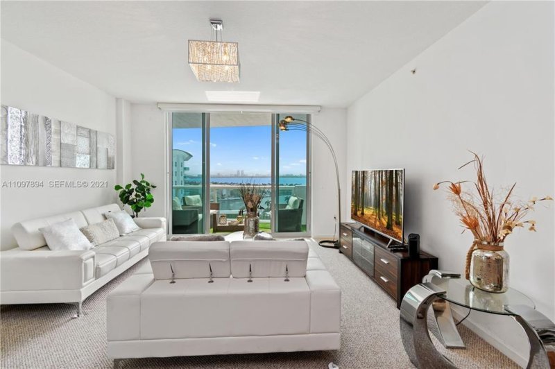 360 Condominium West Apt #1517