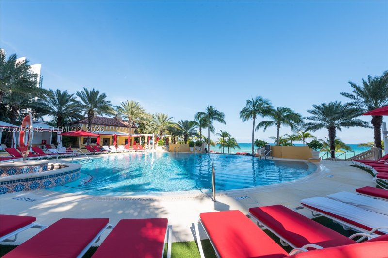 Comprar apartamento no Mansions at Acqualina 802