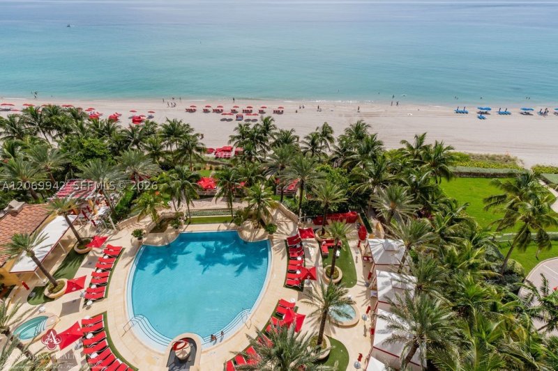 Comprar apartamento no Mansions at Acqualina 802
