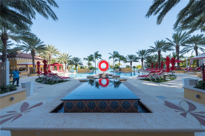 Comprar apartamento no Mansions at Acqualina 802
