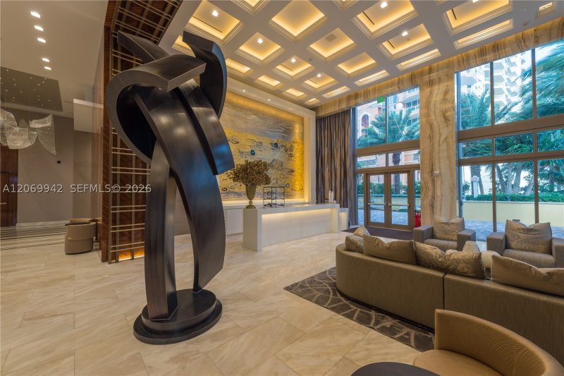 Comprar apartamento no Mansions at Acqualina 802