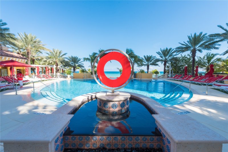 Comprar apartamento no Mansions at Acqualina 802