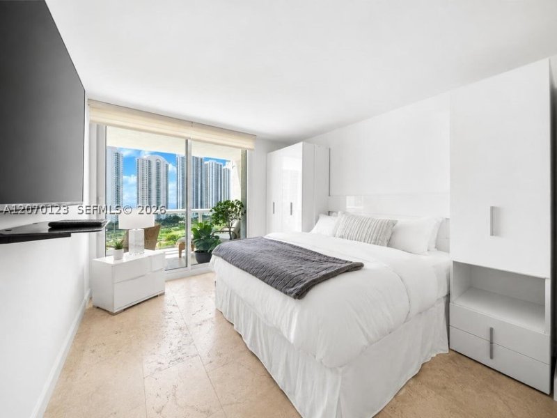 Comprar apartamento no Oceania 5 1751