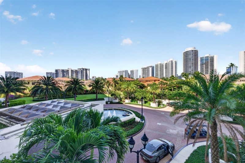 Comprar apartamento no 1000 Williams Island 405
