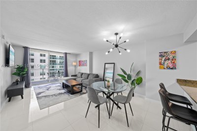 The Club At Brickell Bay Apt #2205