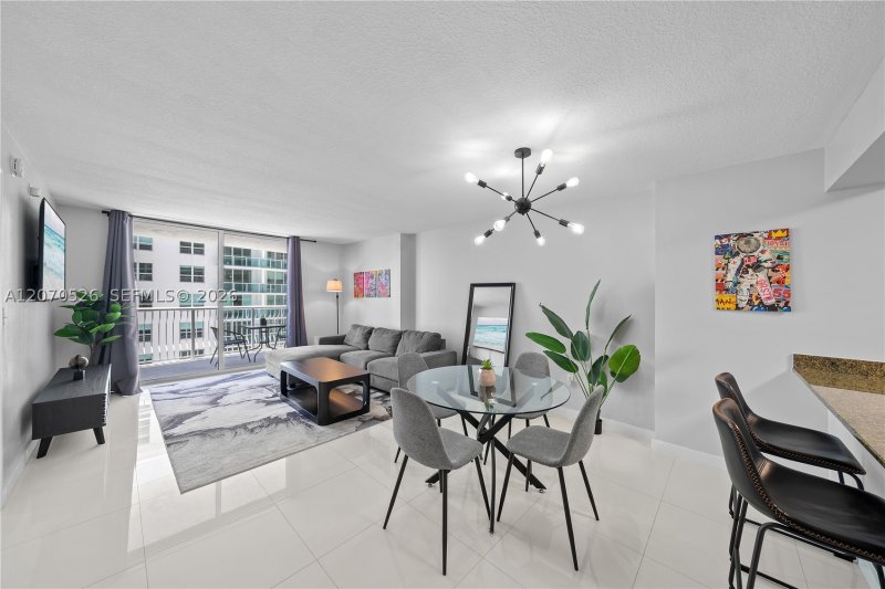 The Club At Brickell Bay Apt #2205