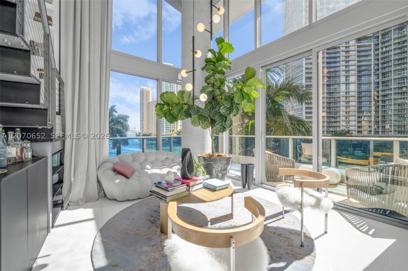 Apartment for rent at Epic Miami 309