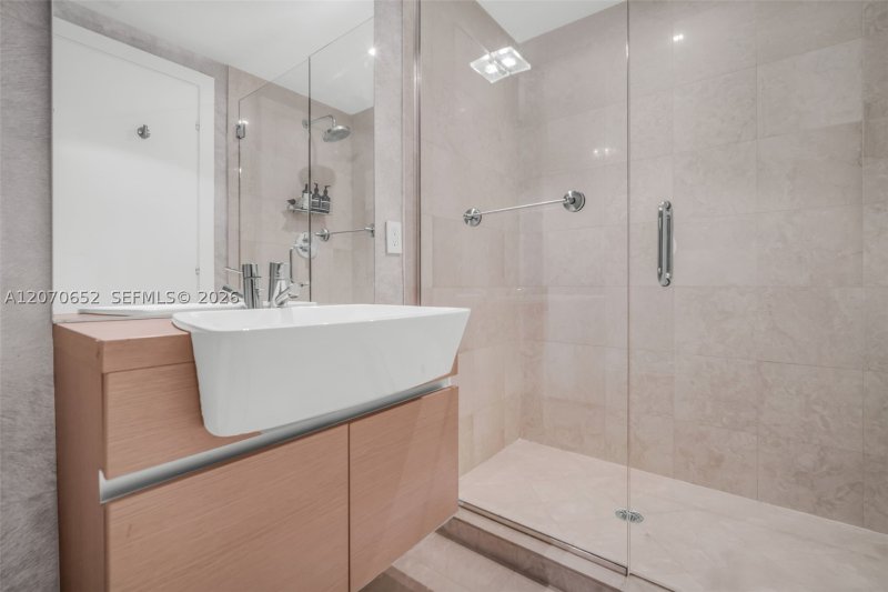 Apartment for rent at Epic Miami 309